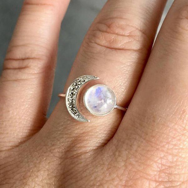 women fashion moon stone ring woman crescent moon romantic wedding jewelry rings 2018, Golden;silver
women fashion moon stone ring woman crescent moon romantic wedding jewelry rings 2018, Golden;silver