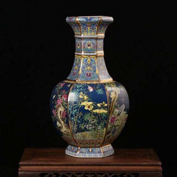 jingdezhen vase ceramic antique gold enamel color pasta six flowers and flowers collection process decoration decoration
jingdezhen vase ceramic antique gold enamel color pasta six flowers and flowers collection process decoration decoration
