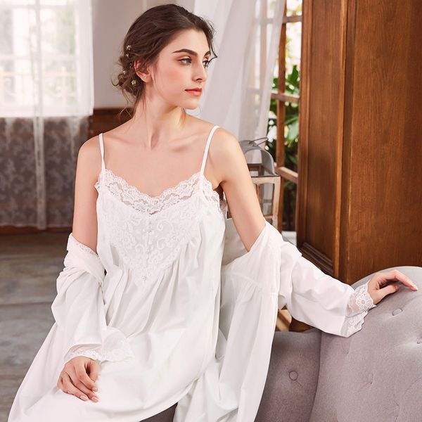 2 pics embroidery 2017 new summer women's long robe sleepwear lace nightgown princess pink white cute nightshirt, Black;red
2 pics embroidery 2017 new summer women's long robe sleepwear lace nightgown princess pink white cute nightshirt, Black;red