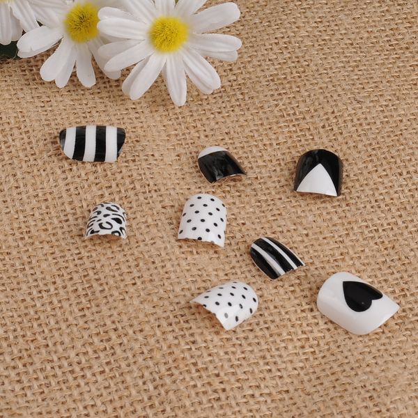 24pcs/box false nails black stripe nail stickers patches fingernail tablets diy nail art tools manicure patch with glue, Red;gold
24pcs/box false nails black stripe nail stickers patches fingernail tablets diy nail art tools manicure patch with glue, Red;gold