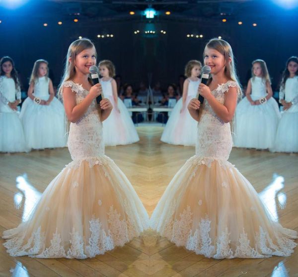 lovely mermaid girls pageant gowns lace applique sleeveless kids birthday dress children organza v neck flower girls dresses, White;blue
lovely mermaid girls pageant gowns lace applique sleeveless kids birthday dress children organza v neck flower girls dresses, White;blue