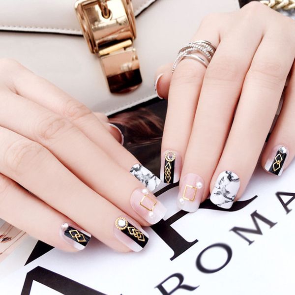 zhou 24pcs/set black short false nails marble texture and rivet fashion design false nails summer full cover artificial, Red;gold
zhou 24pcs/set black short false nails marble texture and rivet fashion design false nails summer full cover artificial, Red;gold