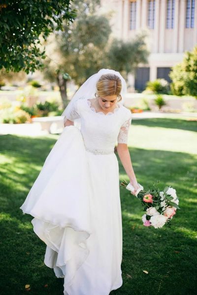garden lace a-line wedding dresses 2019 vestido de novia beads sash scoop neckline sweep train half sleeve modest chiffon bridal gowns w206, White
garden lace a-line wedding dresses 2019 vestido de novia beads sash scoop neckline sweep train half sleeve modest chiffon bridal gowns w206, White