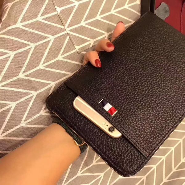 New Fashion Arrival Thom Brown TB Wallets For men Designer Bifold Money Purse High quality Clutch Cente Party Traver Wallet Passport Holder
New Fashion Arrival Thom Brown TB Wallets For men Designer Bifold Money Purse High quality Clutch Cente Party Traver Wallet Passport Holder
