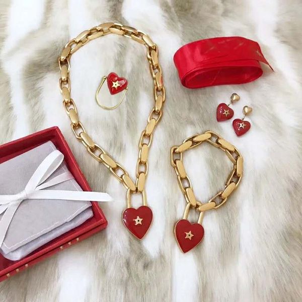 New fa hion women necklace bracelet gold plated heart pendant necklace for girl women for party wedding nice gift
New fa hion women necklace bracelet gold plated heart pendant necklace for girl women for party wedding nice gift