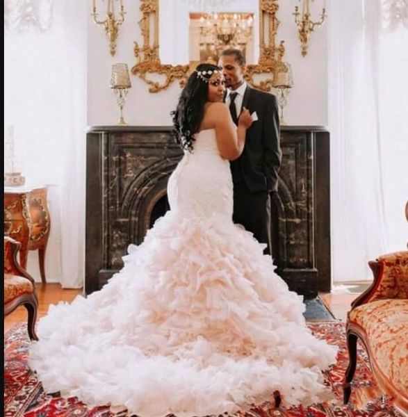 Plus Size Wedding Dresses With Sash Beads Sequins Sweetheart African Mermaid Wedding Dress Back Lace Up Custom Made Bridal Gowns
Plus Size Wedding Dresses With Sash Beads Sequins Sweetheart African Mermaid Wedding Dress Back Lace Up Custom Made Bridal Gowns