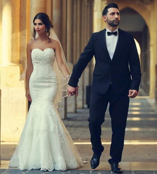 2019 arabic mermaid wedding dress sweetheart neckline sleeveless lace appliques bridal gowns corset back vestido de novia, White
2019 arabic mermaid wedding dress sweetheart neckline sleeveless lace appliques bridal gowns corset back vestido de novia, White