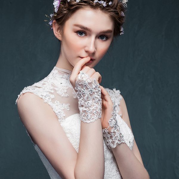 2020 new fingerless gloves wedding bridal gloves accessory beaded lace gloves wedding accessories wrist length ing, White
2020 new fingerless gloves wedding bridal gloves accessory beaded lace gloves wedding accessories wrist length ing, White