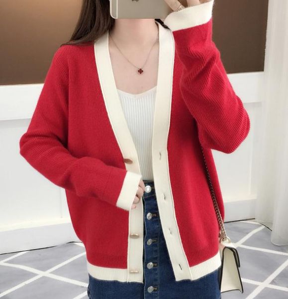 send v collar knitted coat cardigan 2018 spring new korean loose and comfortable sweater female, White;black
send v collar knitted coat cardigan 2018 spring new korean loose and comfortable sweater female, White;black
