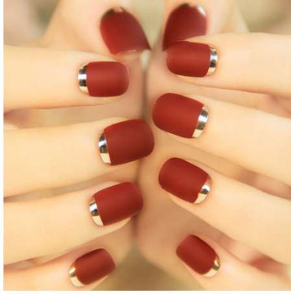 24pcs bordeaux metal frosted short false nail turnover french style full finished matte artificial nails tips, Red;gold
24pcs bordeaux metal frosted short false nail turnover french style full finished matte artificial nails tips, Red;gold