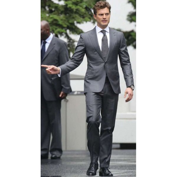 2017 gray gentleman's dress gun collar wedding dress mens two buttons suits slim wedding men suit (coat+trousers, White;black
2017 gray gentleman's dress gun collar wedding dress mens two buttons suits slim wedding men suit (coat+trousers, White;black