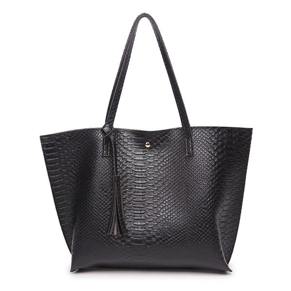 Female Hot Sale Brand Women Shoulder Bag High Grade PU Leather Crocodile Pattern Bags Casual Tote Handbags Bolsas Tassel Bag 
Female Hot Sale Brand Women Shoulder Bag High Grade PU Leather Crocodile Pattern Bags Casual Tote Handbags Bolsas Tassel Bag