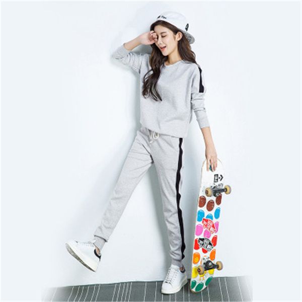 2018 spring and summer fashion women's sportswear long-sleeved sweatshirt + pants sportswear two-piece female training suit, White;black
2018 spring and summer fashion women's sportswear long-sleeved sweatshirt + pants sportswear two-piece female training suit, White;black