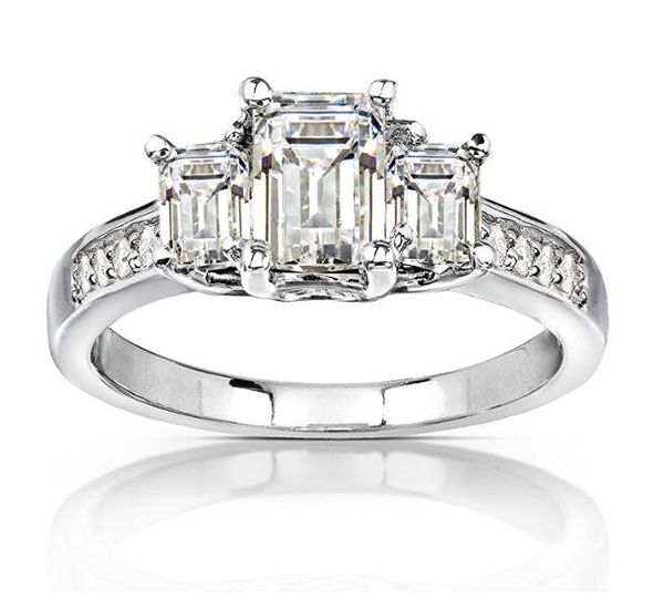 latest design 9k,14k,18k white gold group setting three stones emerald cut fashion moissanite ring with certificate, Slivery;golden
latest design 9k,14k,18k white gold group setting three stones emerald cut fashion moissanite ring with certificate, Slivery;golden