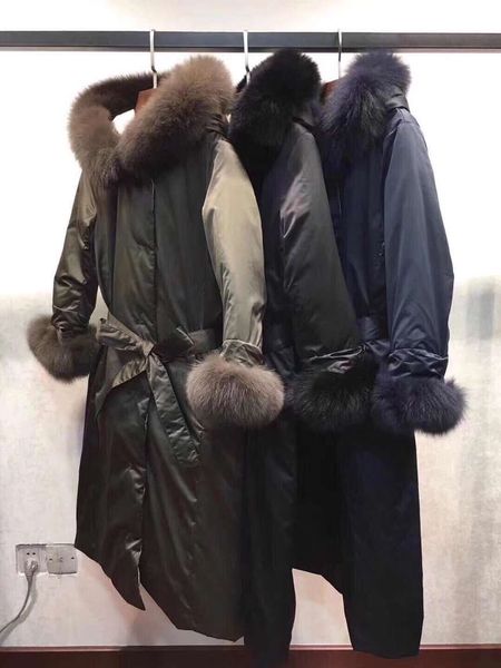 2018 brand designer women clothing noble lady long coats big fur fox hooded winter coat black green white, Black;brown
2018 brand designer women clothing noble lady long coats big fur fox hooded winter coat black green white, Black;brown