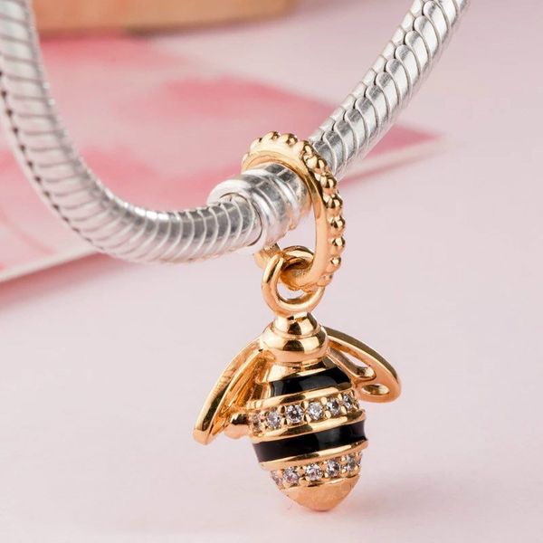fits charms bracelets 2018 spring gold-plated queen bee charm beads original 925 sterling silver diy jewelry for women making wholesale, Bronze;silver
fits charms bracelets 2018 spring gold-plated queen bee charm beads original 925 sterling silver diy jewelry for women making wholesale, Bronze;silver