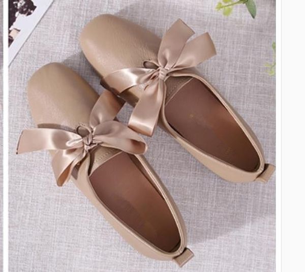 send 2018 spring and autumn new style flat bottom bowknot square head women's shoes, Black
send 2018 spring and autumn new style flat bottom bowknot square head women's shoes, Black