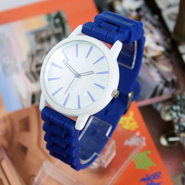 new fashion 2018 simple men women quartz wristwatches deep blue white c1233, Slivery;brown
new fashion 2018 simple men women quartz wristwatches deep blue white c1233, Slivery;brown