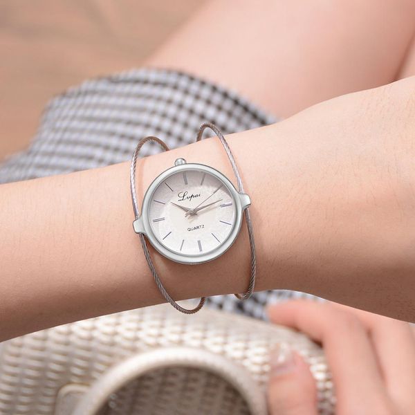 sanwood fashion women no numbers analog round dial hollow thin strap quartz wrist watch, Slivery;brown
sanwood fashion women no numbers analog round dial hollow thin strap quartz wrist watch, Slivery;brown
