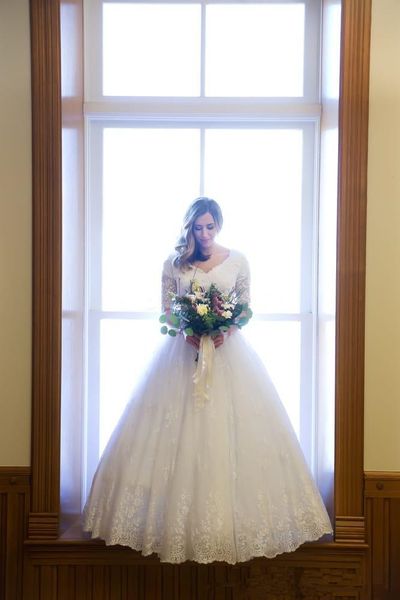 ball gown modest design wedding dress half sleeve v neck lace floor length bridal gowns lace up back custom size, White
ball gown modest design wedding dress half sleeve v neck lace floor length bridal gowns lace up back custom size, White