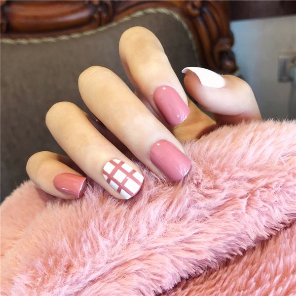 24pcs/set fake nails lattice grid design artificial french multiple colors false nails tips press on with glue sticker, Red;gold
24pcs/set fake nails lattice grid design artificial french multiple colors false nails tips press on with glue sticker, Red;gold