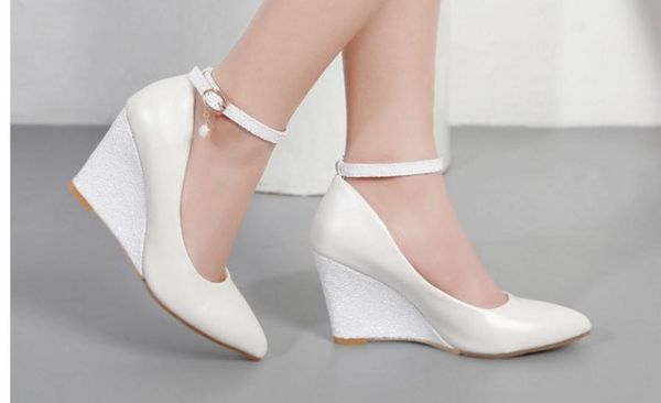 send 2018 spring new tyle korean slope heel single shoes shallow mouth pointed end fashion woman shoes, Black
send 2018 spring new tyle korean slope heel single shoes shallow mouth pointed end fashion woman shoes, Black