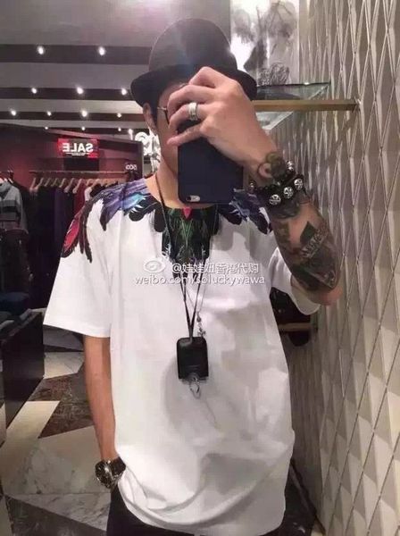 2018 hot sell casual Marcelo Burlon T Shirt Men Women County Of Milan Feather Summer Tees High Quality MB Hip Hop Fashion Tops cotton
2018 hot sell casual Marcelo Burlon T Shirt Men Women County Of Milan Feather Summer Tees High Quality MB Hip Hop Fashion Tops cotton