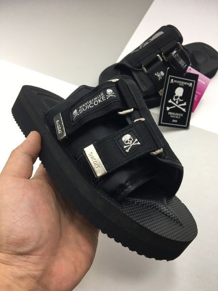 Top Quality JAPAN CLOT X SUICOKE MOTO-VS MMJ Summer Trip Fest Black silk Sole Sandal Slides SUICOKE KISEEOK-044V Beach Outdoor Slippers
Top Quality JAPAN CLOT X SUICOKE MOTO-VS MMJ Summer Trip Fest Black silk Sole Sandal Slides SUICOKE KISEEOK-044V Beach Outdoor Slippers