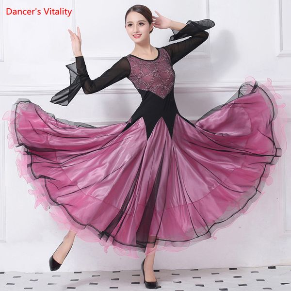 2018 new ballroom dance dresses pagoda sleeves lace splicing big swing dress women ballroom waltz dance stage performance clothe, Black;red
2018 new ballroom dance dresses pagoda sleeves lace splicing big swing dress women ballroom waltz dance stage performance clothe, Black;red