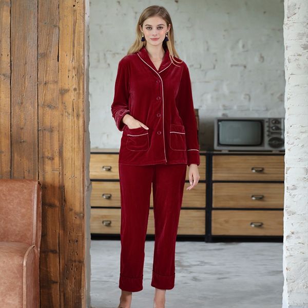 gold velvet ladies pajamas fall and winter fashion warm suit l-style clothing, Black;red
gold velvet ladies pajamas fall and winter fashion warm suit l-style clothing, Black;red