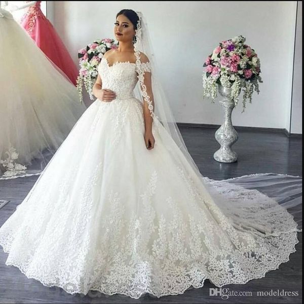 

2019 Charming Lace Wedding Dresses Off Shoulder Sweep Train Appliques Garden Chapel Bridal Gowns Arabic vestido de novia Plus Size