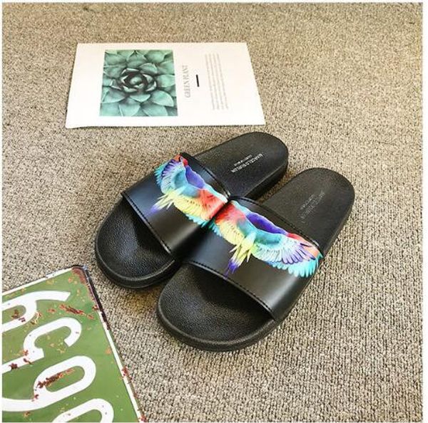 

Mens Luxury Slippers Branded MB Desinger Slides Flip Flops With Wings Stereoscopic Patterns Summer Skid Resistance Flat Slippers Shoes