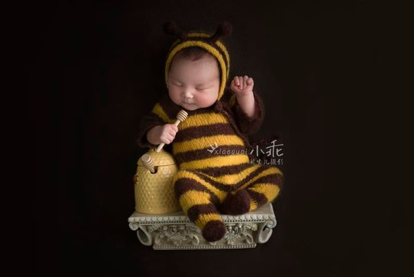 newborn bee mohair outfits pgraphy props,baby soft bee bodysuit with hat full set,baby pgraphy jumpsuits props, White
newborn bee mohair outfits pgraphy props,baby soft bee bodysuit with hat full set,baby pgraphy jumpsuits props, White