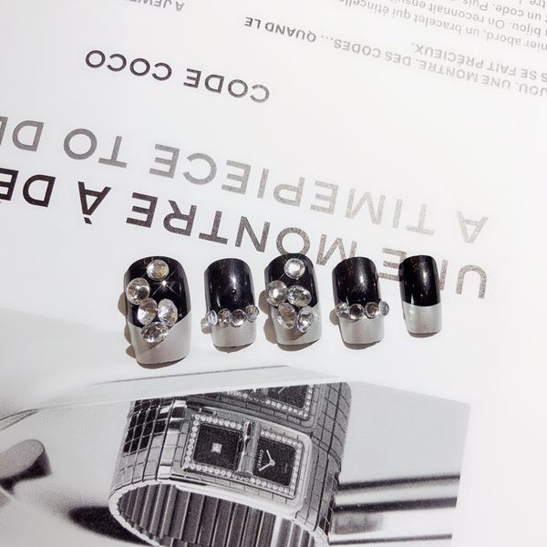 24 pcs artificial faux ongles nails extensions with rhinestone black flash diamond tips for nails design fake high quaity, Red;gold
24 pcs artificial faux ongles nails extensions with rhinestone black flash diamond tips for nails design fake high quaity, Red;gold