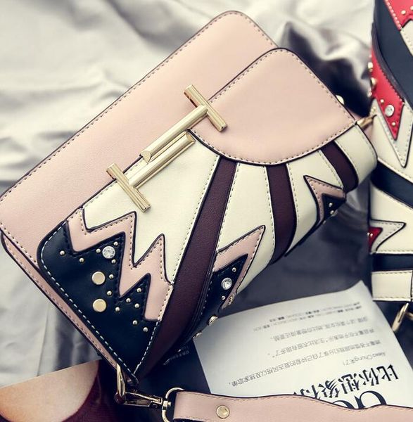 2018. casual fashion woman bag. ladies handbag. pu. soft. cross body.shoulder bags.totes. small. mini. rivet. patchwork. two-tone 
2018. casual fashion woman bag. ladies handbag. pu. soft. cross body.shoulder bags.totes. small. mini. rivet. patchwork. two-tone