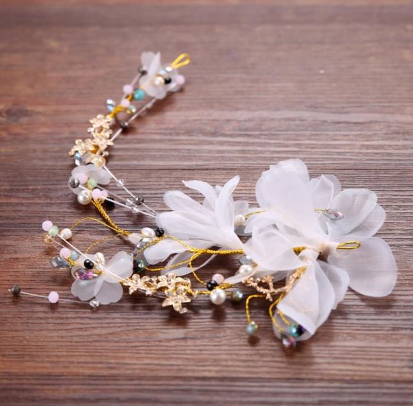 flower crystal hair with white wedding accessories, bridal headband, bride jewelry, Silver
flower crystal hair with white wedding accessories, bridal headband, bride jewelry, Silver