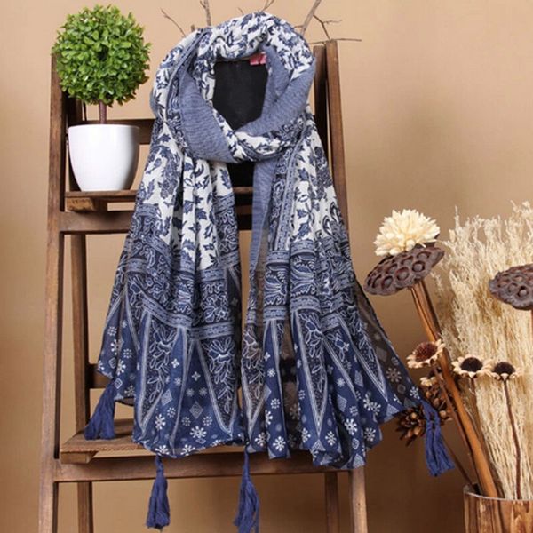 new design fashionable tribe blue and white porcelain print cotton and linen scarf shawl women beach ponch with fringe tassel 
new design fashionable tribe blue and white porcelain print cotton and linen scarf shawl women beach ponch with fringe tassel