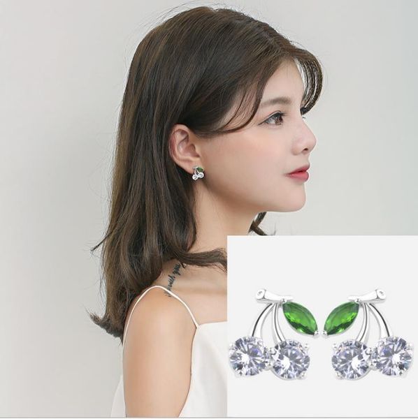 925 pure silver female simple and small clear ear nail zircon inlaid earrings, Golden;silver
925 pure silver female simple and small clear ear nail zircon inlaid earrings, Golden;silver