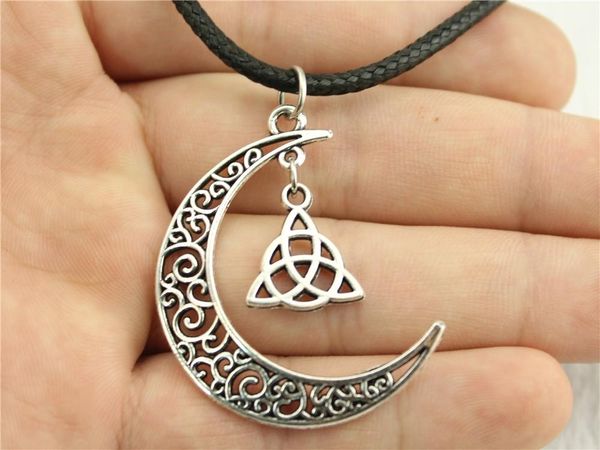 wysiwyg 5 pieces leather chain necklaces pendants choker collar male necklace fashion triquetra symbol 16x14mm n6-b11573-b10332, Golden;silver
wysiwyg 5 pieces leather chain necklaces pendants choker collar male necklace fashion triquetra symbol 16x14mm n6-b11573-b10332, Golden;silver