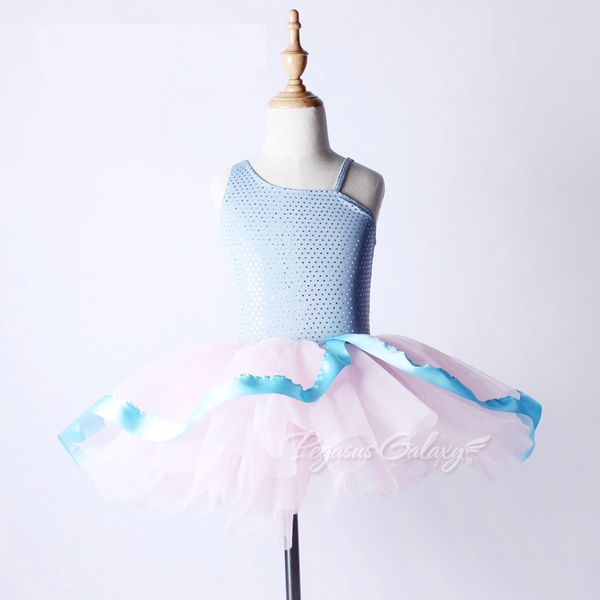 kids professional ballet dress for girls tutu costumes blue sequins ballet leotard for women cute ballerina child clothes, Black;red
kids professional ballet dress for girls tutu costumes blue sequins ballet leotard for women cute ballerina child clothes, Black;red