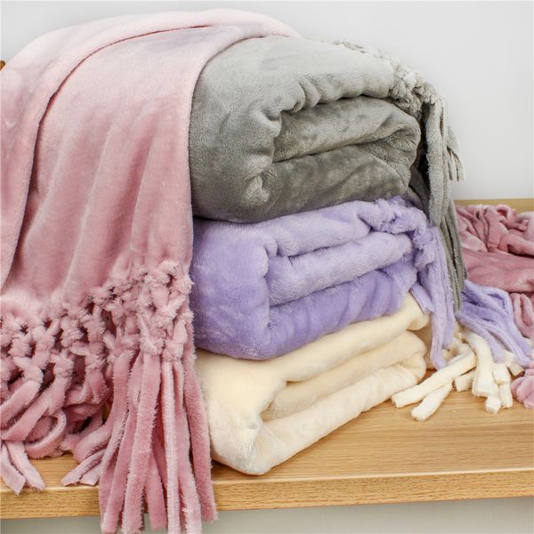 130*160cm solid color flannel blanket handmade woven sofa/bedding throws soft plaids winter warm flat sheet with tassel cobertor
130*160cm solid color flannel blanket handmade woven sofa/bedding throws soft plaids winter warm flat sheet with tassel cobertor