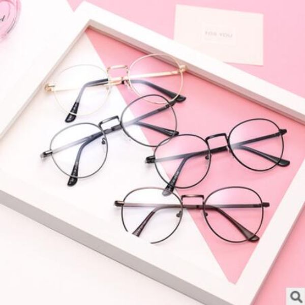 fashion flat glasses for women autumn new metal super light flat glasses frame romantic round face flat lens, White;black
fashion flat glasses for women autumn new metal super light flat glasses frame romantic round face flat lens, White;black