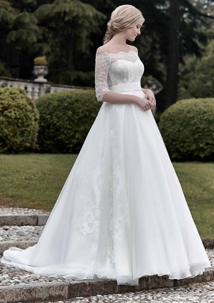 vintage wedding dresses lace bridal gowns elegant strapless lace tulle sweep train pleats tulle with lace applique bridal gowns, White
vintage wedding dresses lace bridal gowns elegant strapless lace tulle sweep train pleats tulle with lace applique bridal gowns, White