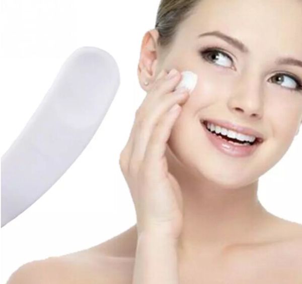 disposable makeup mask white plastic spoon mini cosmetic spatula scoop makeup tools 250 pcs a lot
disposable makeup mask white plastic spoon mini cosmetic spatula scoop makeup tools 250 pcs a lot