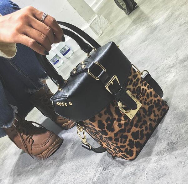 Cordão haoyun618
Cordão haoyun618