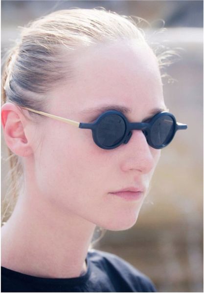 2018 fashion small sunglasses women metal vintage round glasses for men sunglasses oculos uv400 cy088, White;black
2018 fashion small sunglasses women metal vintage round glasses for men sunglasses oculos uv400 cy088, White;black
