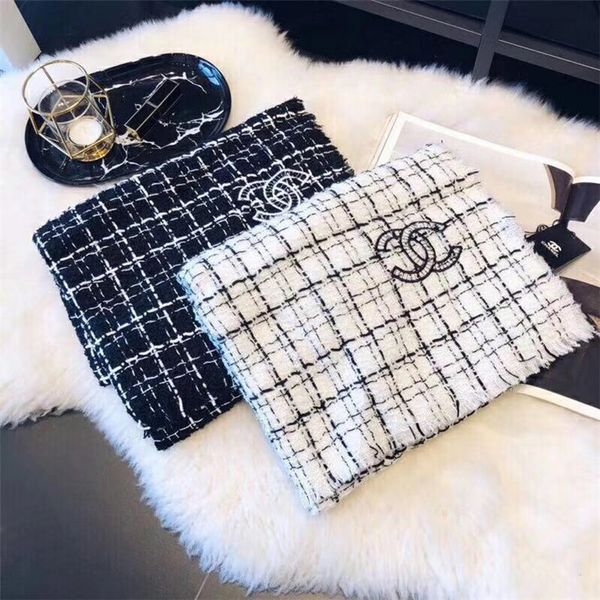 New designer cashmere scarf embroidered cashmere scarf soft wool winter warm men's and women's shawls 180*70 cm
New designer cashmere scarf embroidered cashmere scarf soft wool winter warm men's and women's shawls 180*70 cm