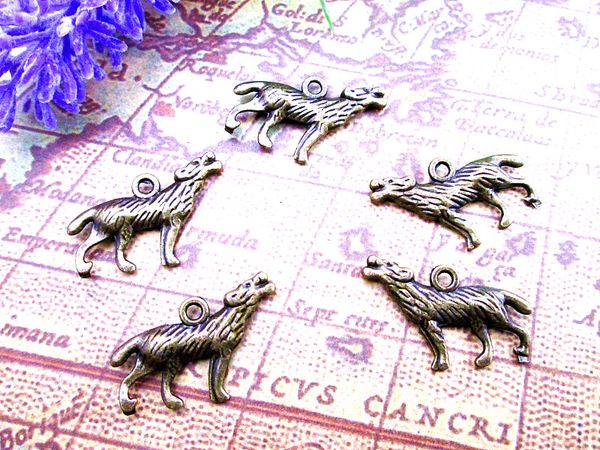 45pcs,wolf charms - antique brass 3d howling wolf charm pendants 17x26mm, Bronze;silver
45pcs,wolf charms - antique brass 3d howling wolf charm pendants 17x26mm, Bronze;silver