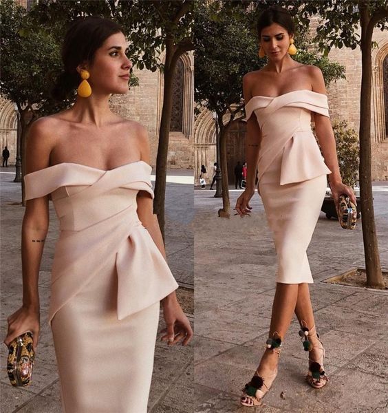 2018 short mini cocktail dresses off shoulder plus size knee length simple arabic formal evening party gowns homecoming dress, Black
2018 short mini cocktail dresses off shoulder plus size knee length simple arabic formal evening party gowns homecoming dress, Black