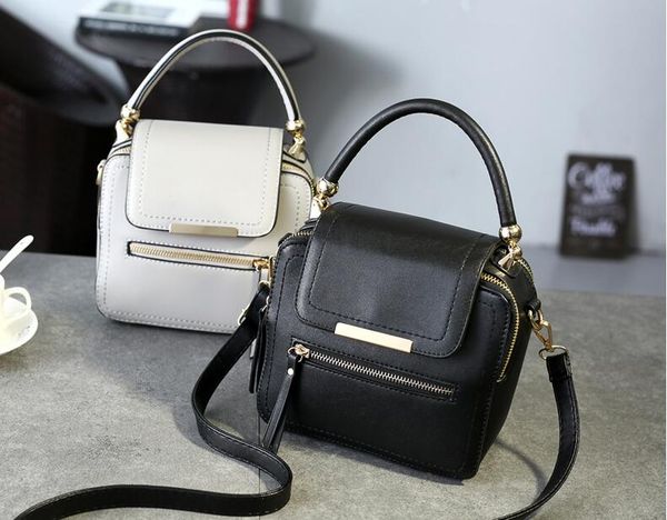 2017. new pattern. handbag. fashion casual bag. women's bags. girl. pu. soft.cross body.shoulder bags.totes. small. mini. handbags. bdz
2017. new pattern. handbag. fashion casual bag. women's bags. girl. pu. soft.cross body.shoulder bags.totes. small. mini. handbags. bdz
